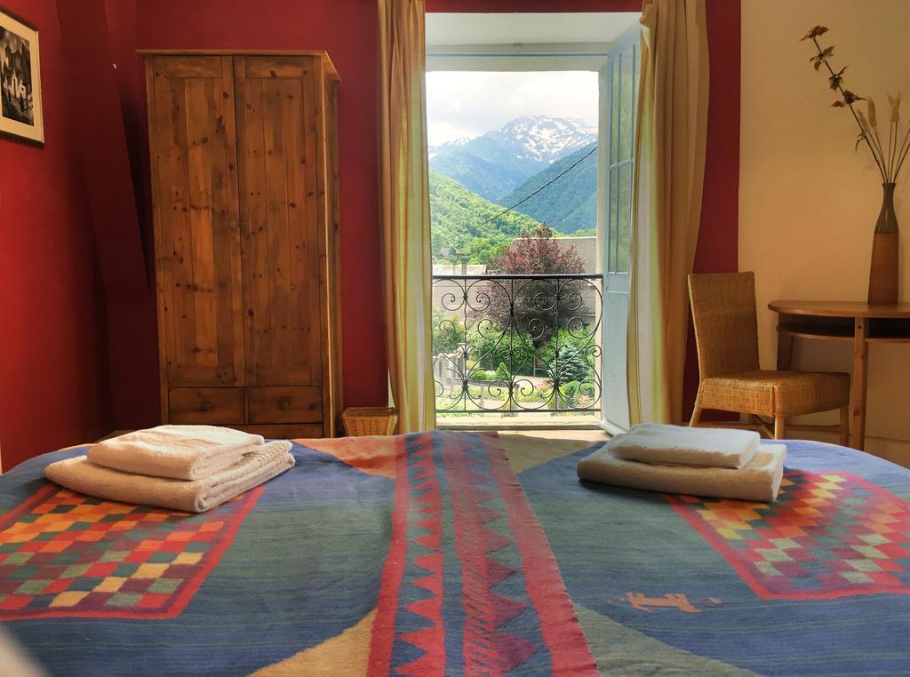 Papilio Bed and Breakfast Montauban-de-Luchon Buitenkant foto