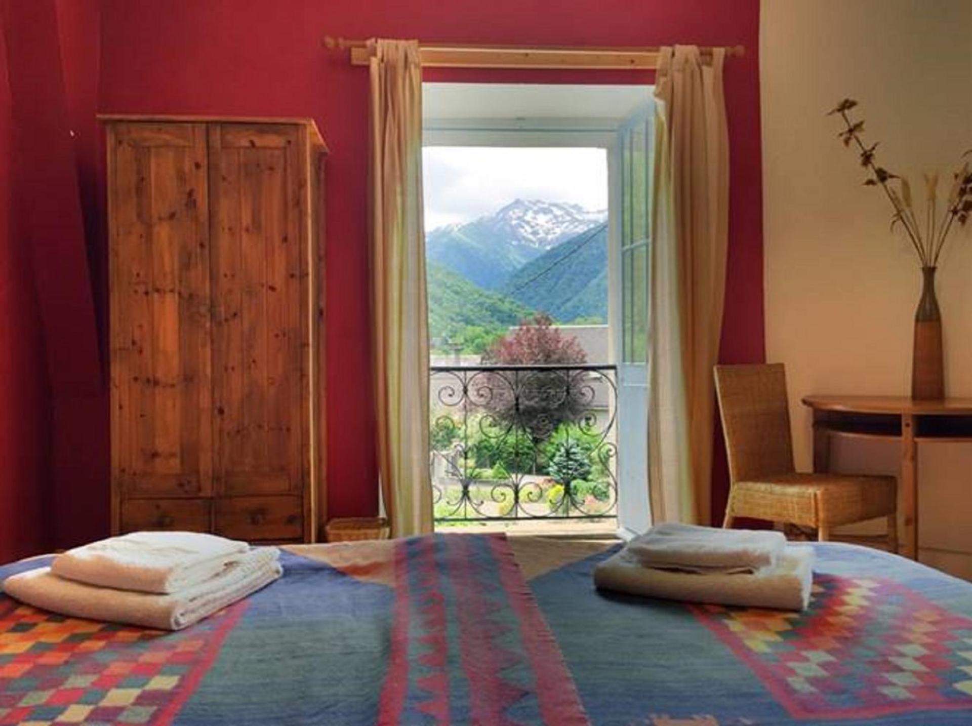 Papilio Bed and Breakfast Montauban-de-Luchon Buitenkant foto