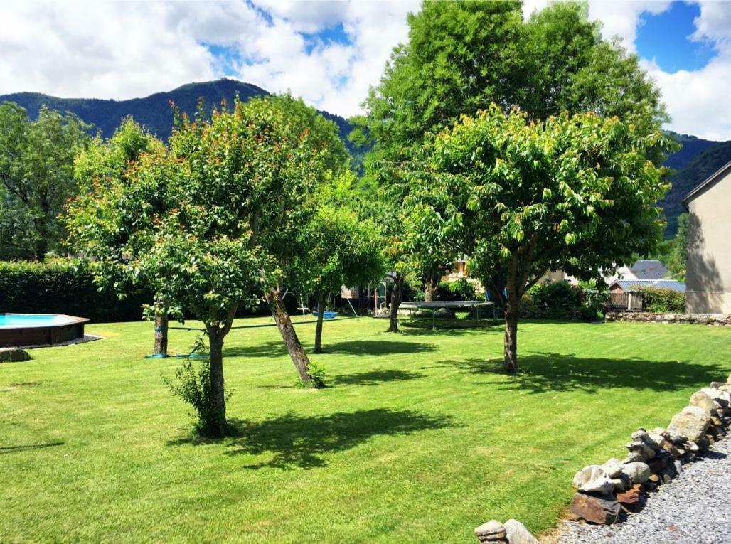 Papilio Bed and Breakfast Montauban-de-Luchon Buitenkant foto