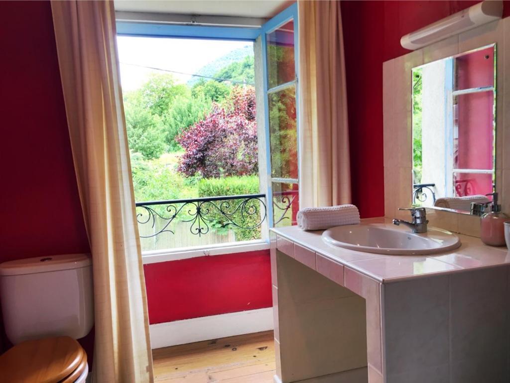 Papilio Bed and Breakfast Montauban-de-Luchon Buitenkant foto